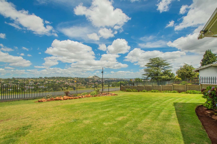 4 Bedroom Property for Sale in Monument Gauteng