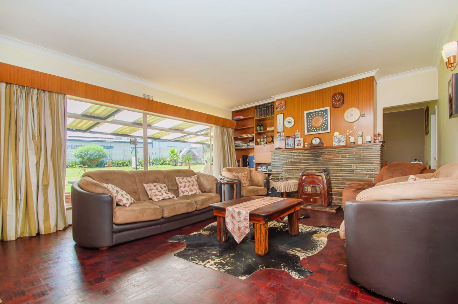 4 Bedroom Property for Sale in Monument Gauteng