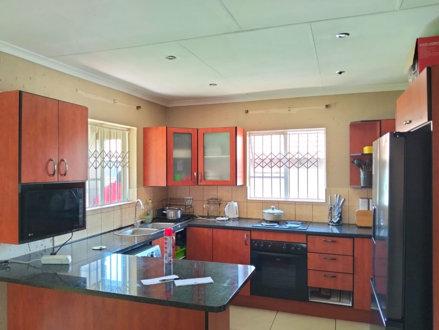3 Bedroom Property for Sale in Birchleigh North Gauteng