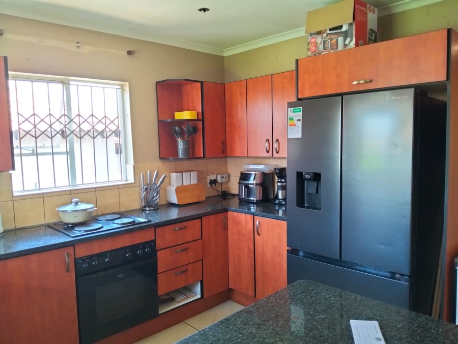 3 Bedroom Property for Sale in Birchleigh North Gauteng