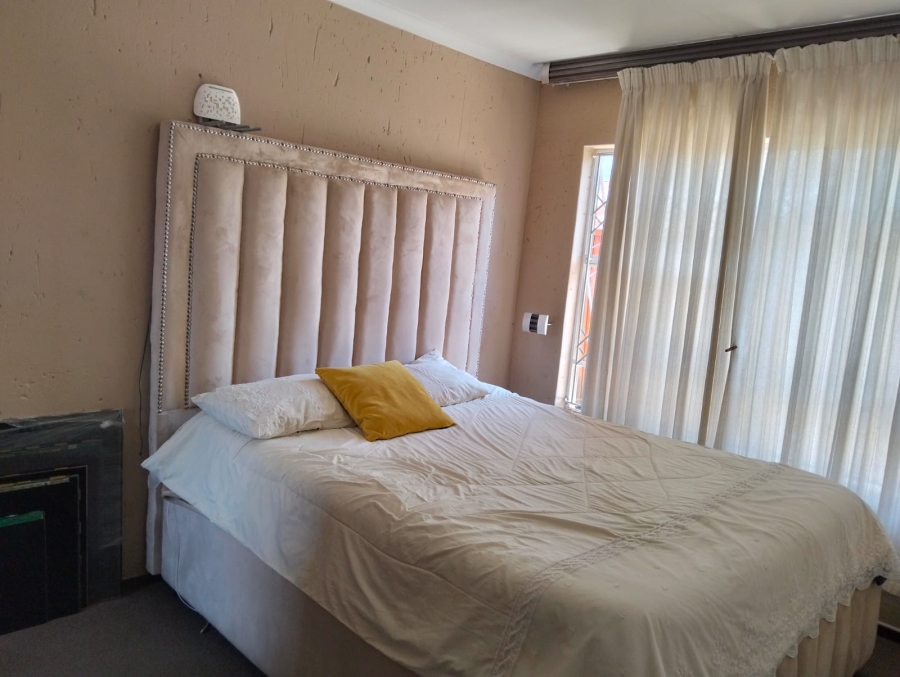 3 Bedroom Property for Sale in Birchleigh North Gauteng