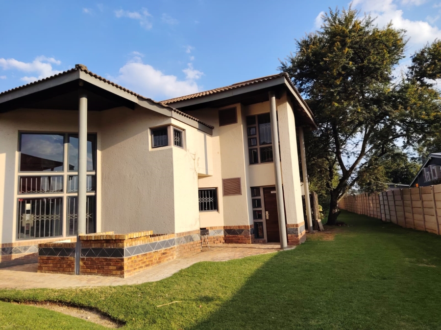 To Let 3 Bedroom Property for Rent in Norton Home Estate AH Gauteng