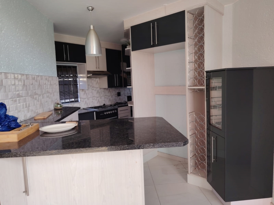 To Let 3 Bedroom Property for Rent in Norton Home Estate AH Gauteng