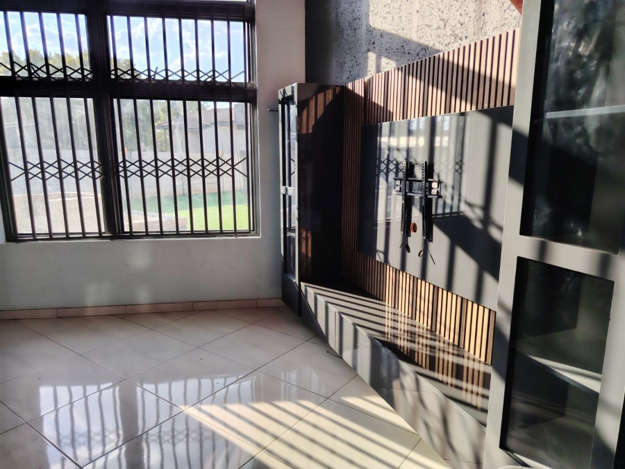 To Let 3 Bedroom Property for Rent in Norton Home Estate AH Gauteng