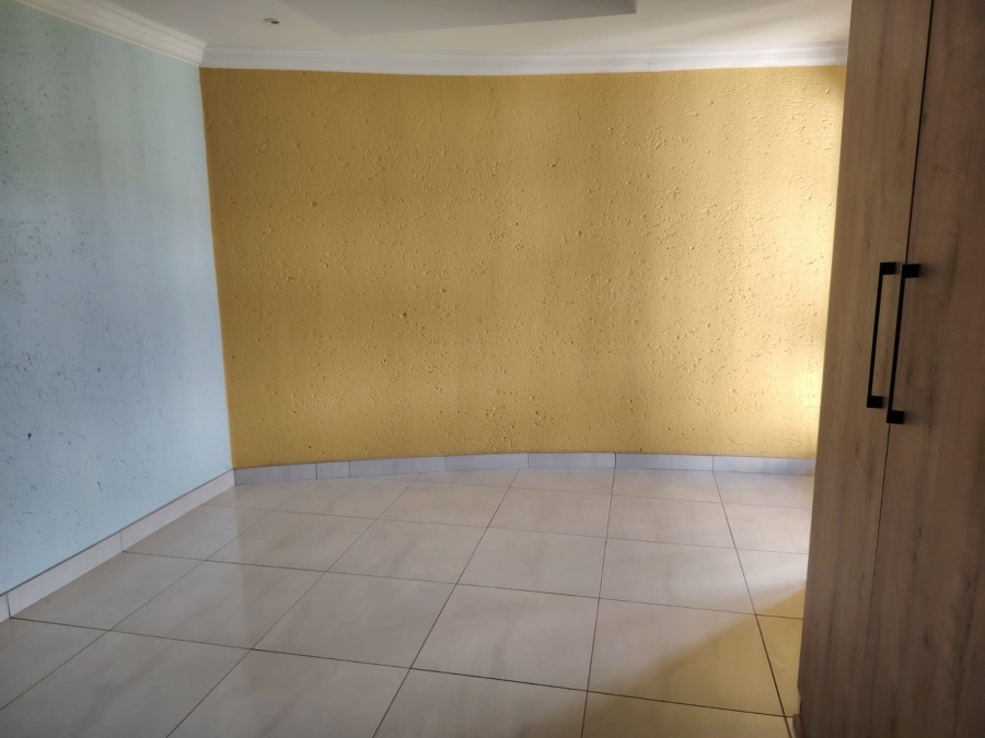 To Let 3 Bedroom Property for Rent in Norton Home Estate AH Gauteng