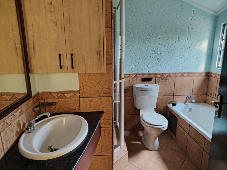 To Let 3 Bedroom Property for Rent in Norton Home Estate AH Gauteng