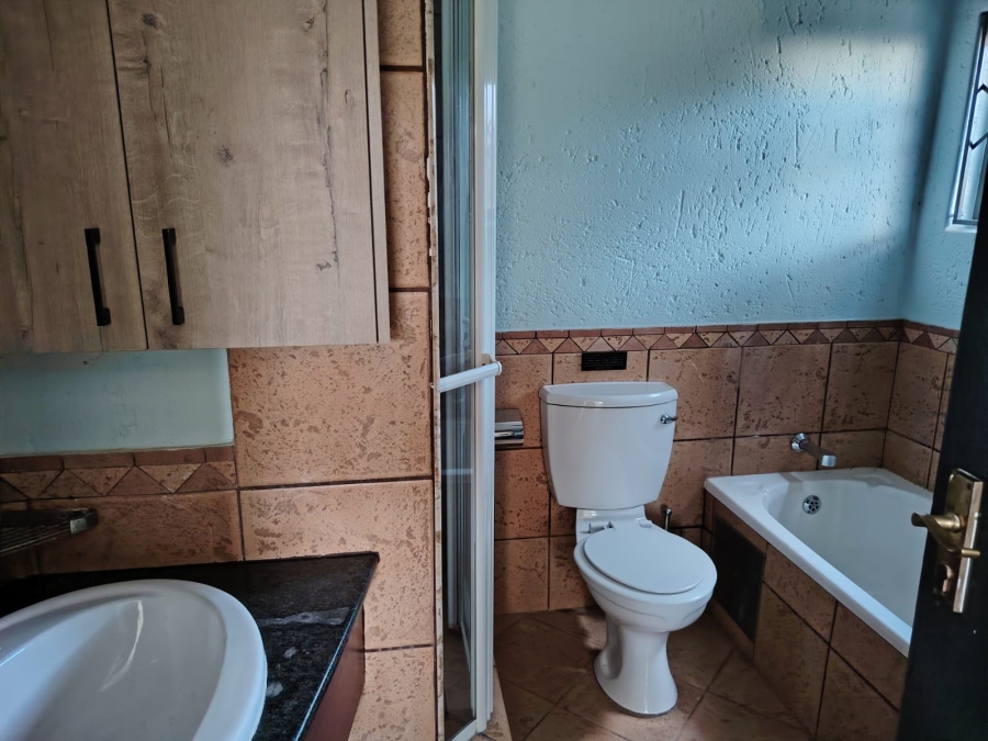 To Let 3 Bedroom Property for Rent in Norton Home Estate AH Gauteng