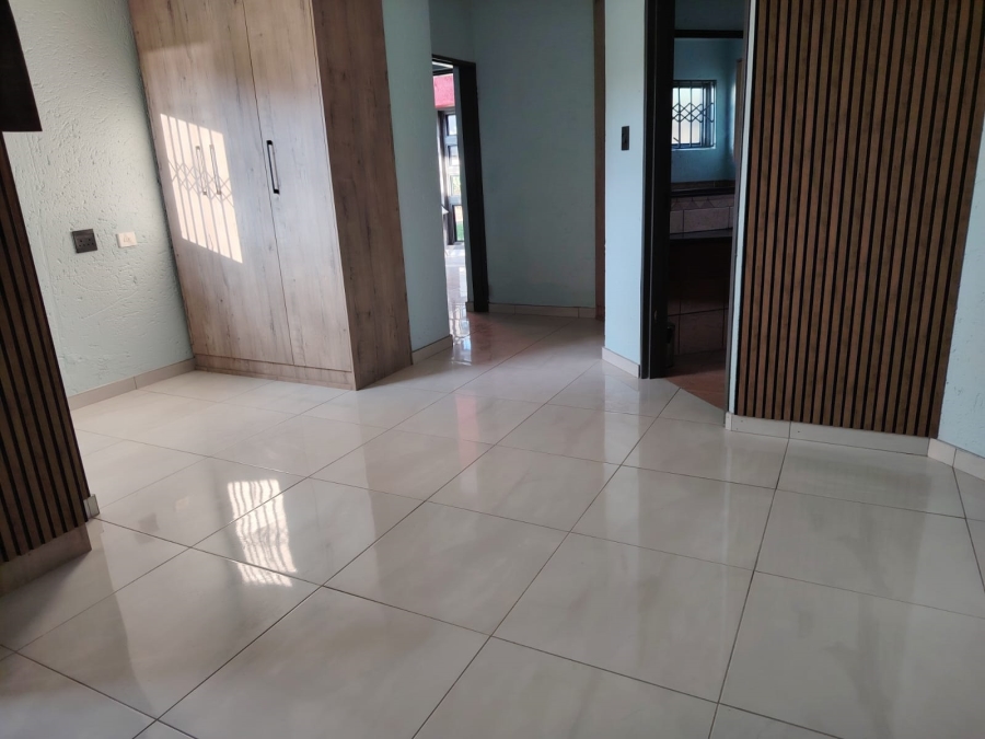 To Let 3 Bedroom Property for Rent in Norton Home Estate AH Gauteng