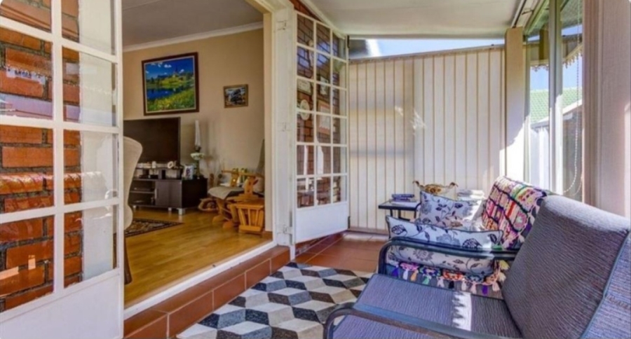 3 Bedroom Property for Sale in Glen Marais Gauteng