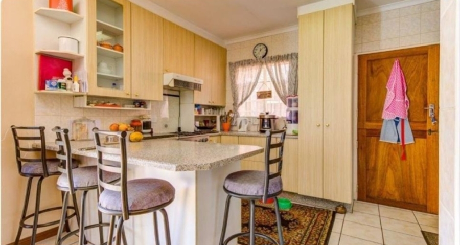 3 Bedroom Property for Sale in Glen Marais Gauteng