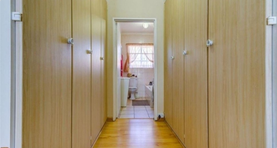 3 Bedroom Property for Sale in Glen Marais Gauteng