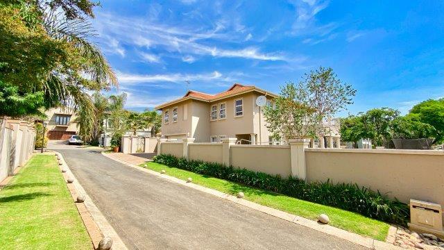 4 Bedroom Property for Sale in Greenstone Hill Gauteng