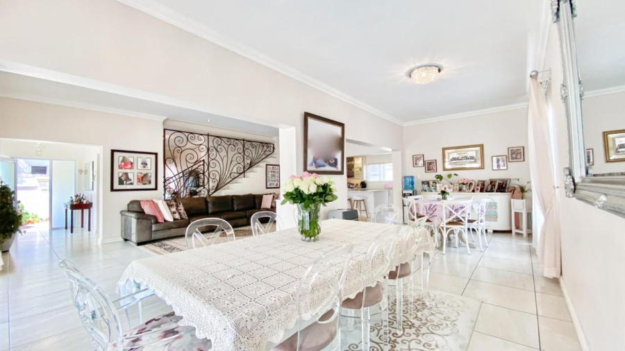 4 Bedroom Property for Sale in Greenstone Hill Gauteng