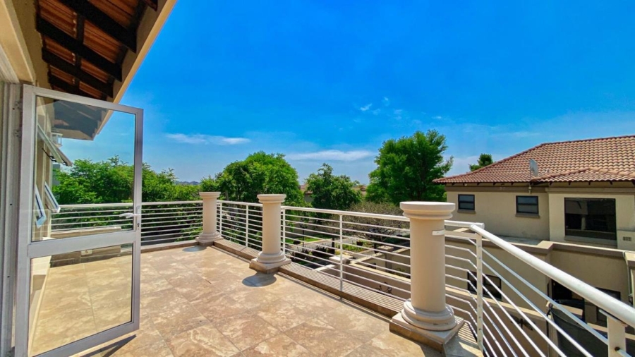 4 Bedroom Property for Sale in Greenstone Hill Gauteng