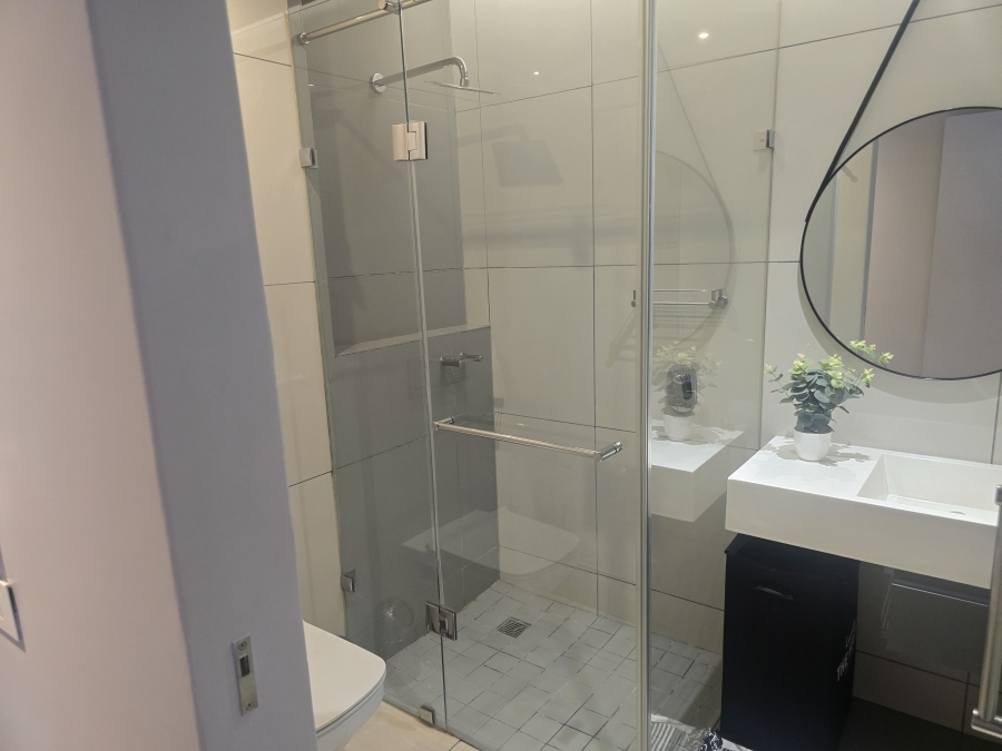 To Let 2 Bedroom Property for Rent in Sandown Gauteng