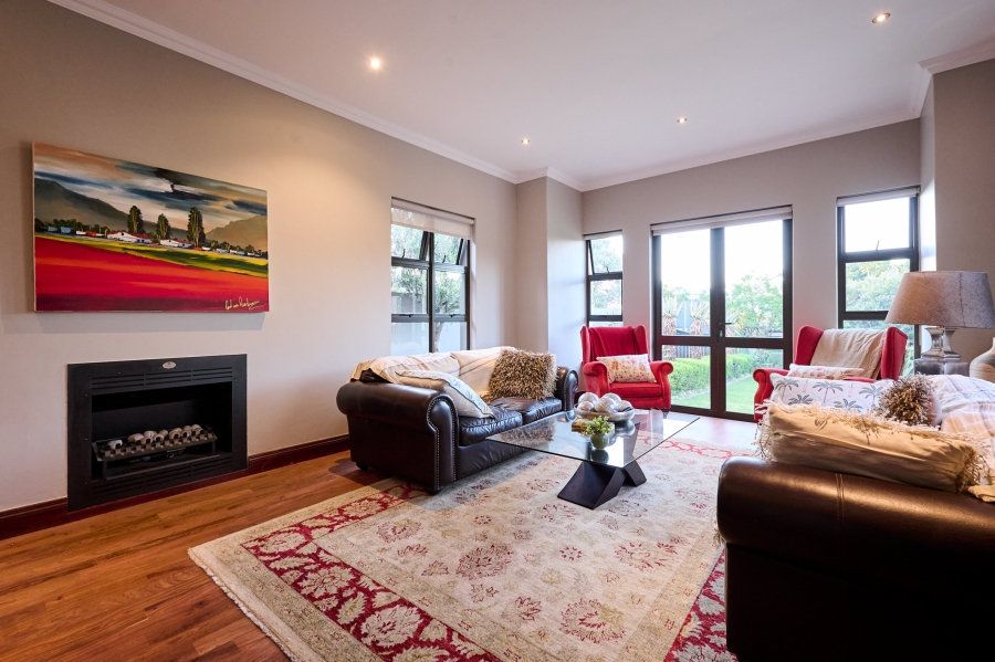 5 Bedroom Property for Sale in Waterfall Country Estate Gauteng