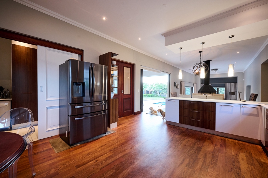 5 Bedroom Property for Sale in Waterfall Country Estate Gauteng