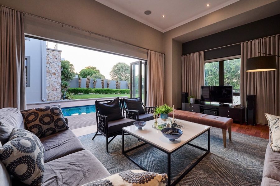 5 Bedroom Property for Sale in Waterfall Country Estate Gauteng