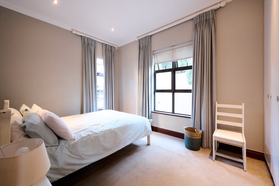 5 Bedroom Property for Sale in Waterfall Country Estate Gauteng