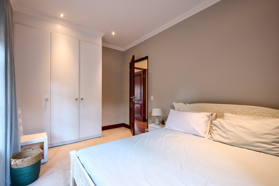 5 Bedroom Property for Sale in Waterfall Country Estate Gauteng