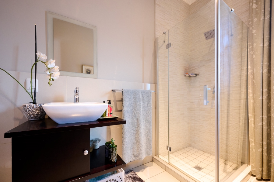 5 Bedroom Property for Sale in Waterfall Country Estate Gauteng