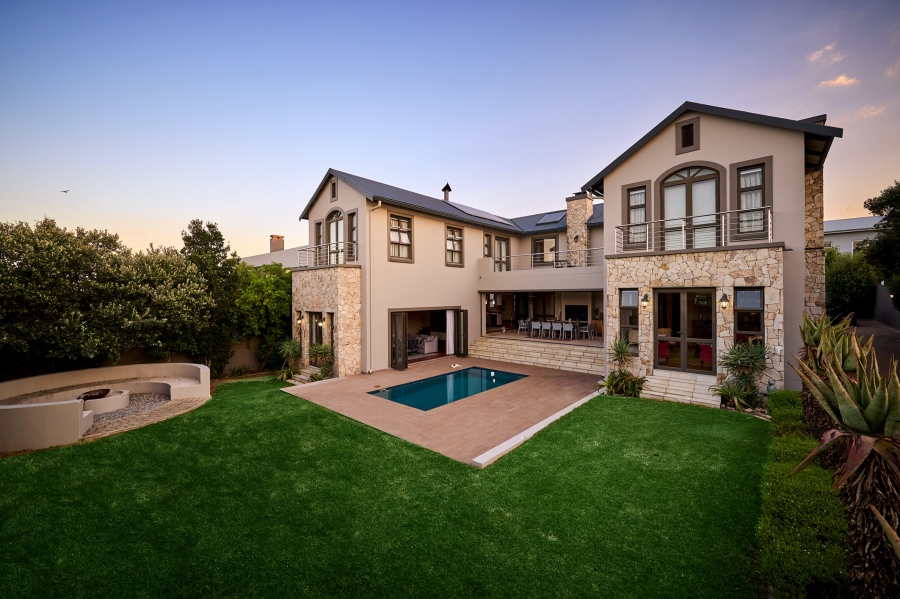 5 Bedroom Property for Sale in Waterfall Country Estate Gauteng
