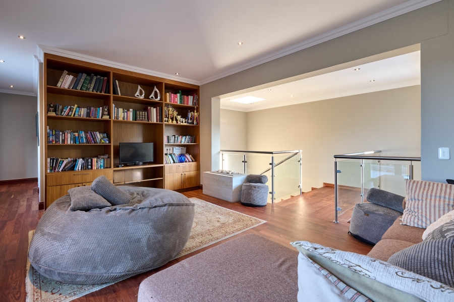 5 Bedroom Property for Sale in Waterfall Country Estate Gauteng