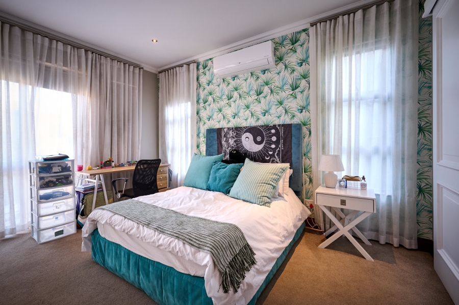 5 Bedroom Property for Sale in Waterfall Country Estate Gauteng