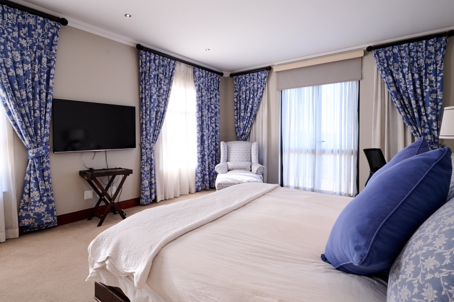 5 Bedroom Property for Sale in Waterfall Country Estate Gauteng