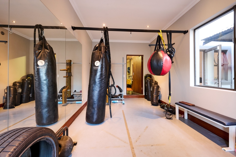 5 Bedroom Property for Sale in Waterfall Country Estate Gauteng