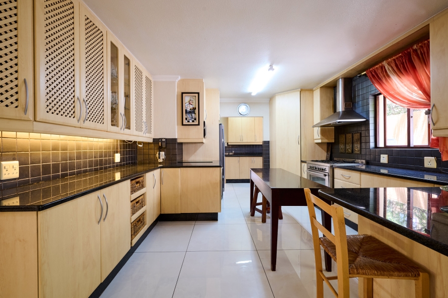 4 Bedroom Property for Sale in Erand Gardens Gauteng