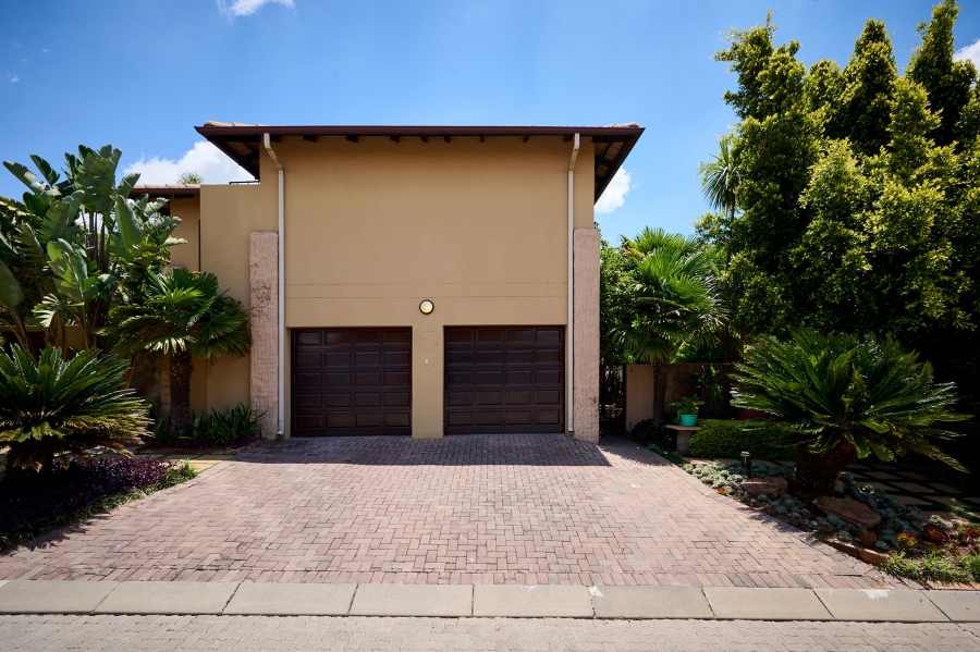 4 Bedroom Property for Sale in Erand Gardens Gauteng