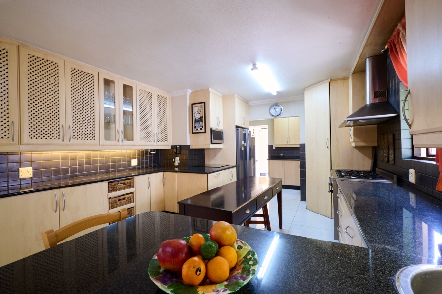 4 Bedroom Property for Sale in Erand Gardens Gauteng