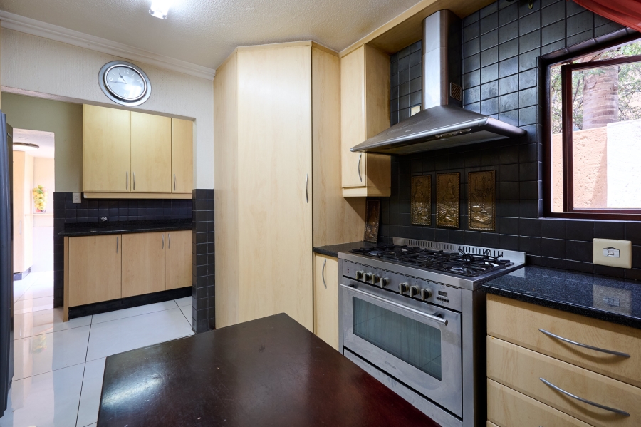 4 Bedroom Property for Sale in Erand Gardens Gauteng