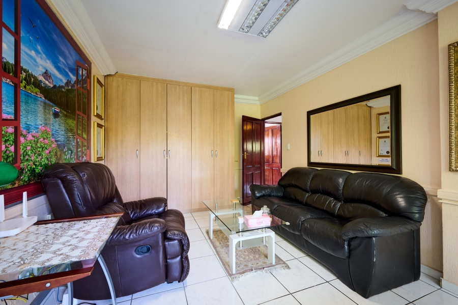 4 Bedroom Property for Sale in Erand Gardens Gauteng