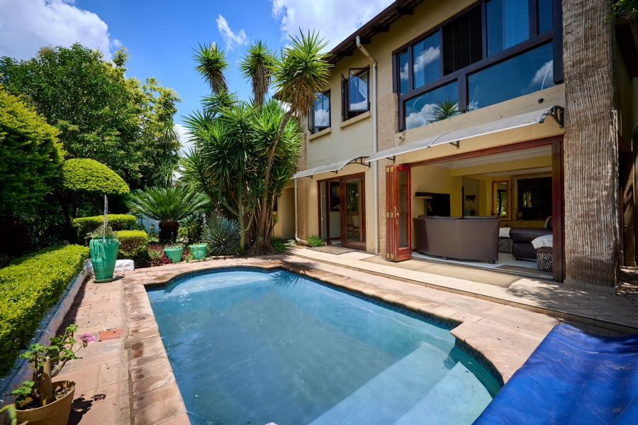 4 Bedroom Property for Sale in Erand Gardens Gauteng