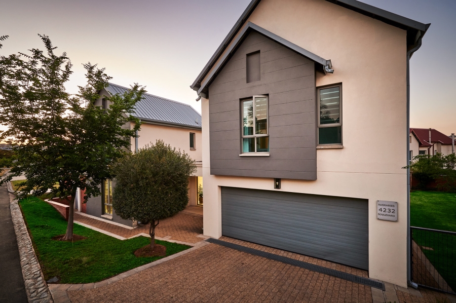 4 Bedroom Property for Sale in Waterfall Country Estate Gauteng
