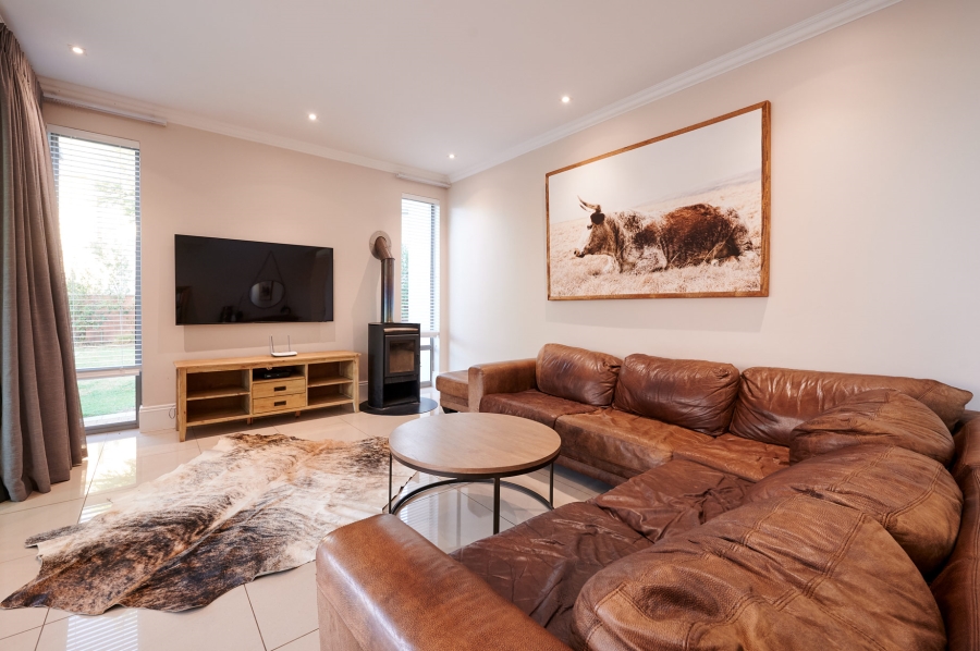 4 Bedroom Property for Sale in Waterfall Country Estate Gauteng