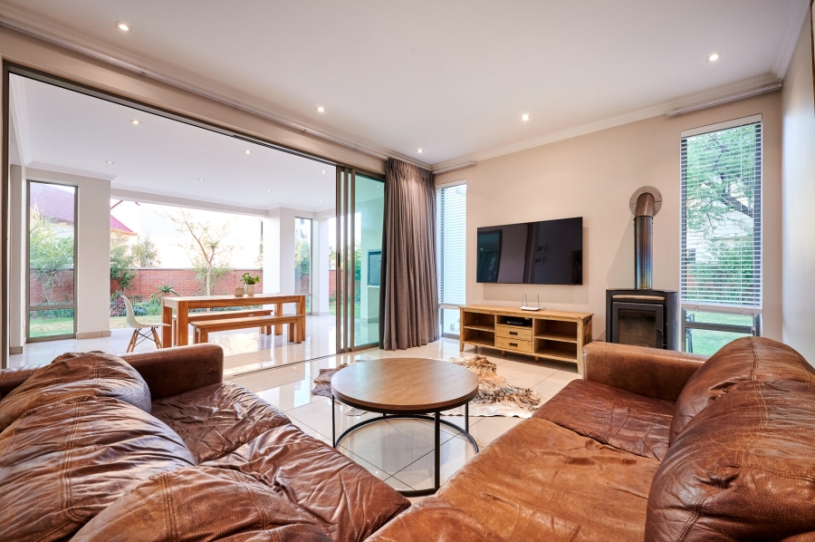 4 Bedroom Property for Sale in Waterfall Country Estate Gauteng