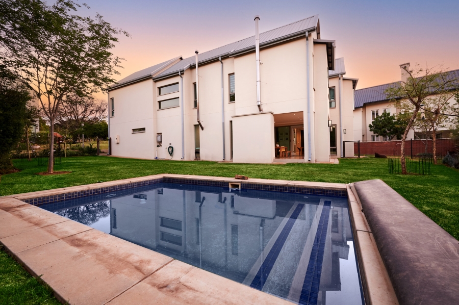 4 Bedroom Property for Sale in Waterfall Country Estate Gauteng