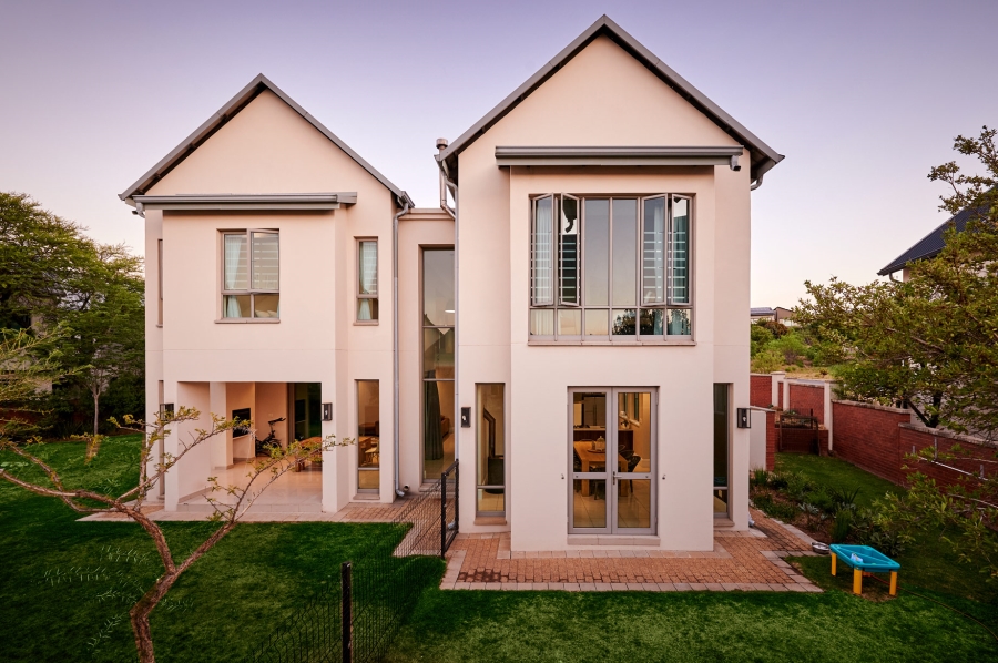 4 Bedroom Property for Sale in Waterfall Country Estate Gauteng