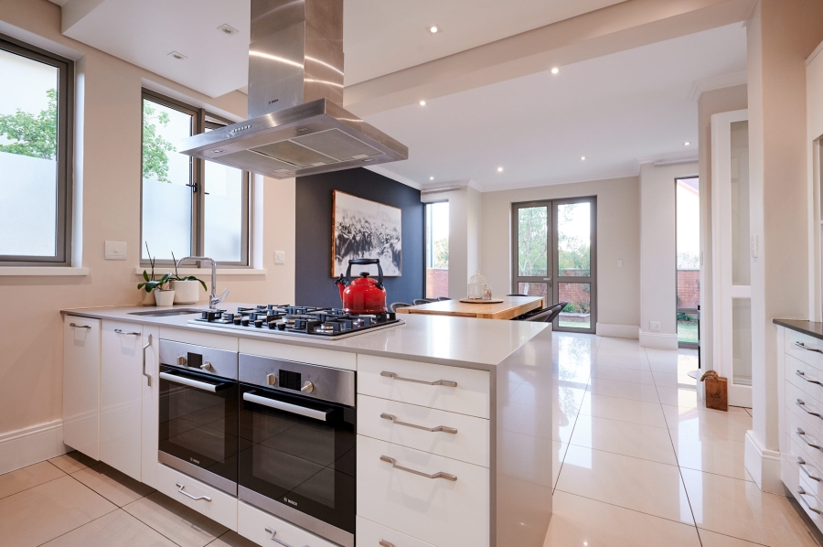 4 Bedroom Property for Sale in Waterfall Country Estate Gauteng