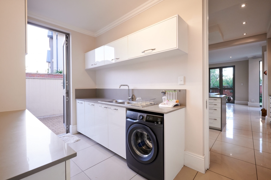 4 Bedroom Property for Sale in Waterfall Country Estate Gauteng