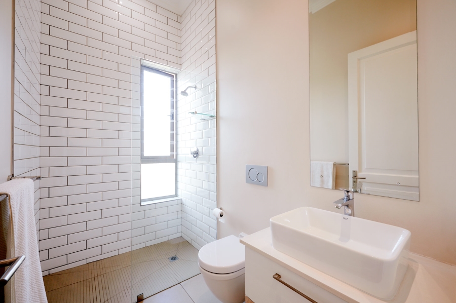 4 Bedroom Property for Sale in Waterfall Country Estate Gauteng