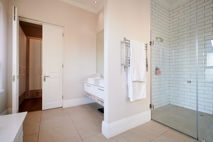 4 Bedroom Property for Sale in Waterfall Country Estate Gauteng