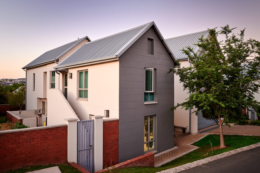 4 Bedroom Property for Sale in Waterfall Country Estate Gauteng