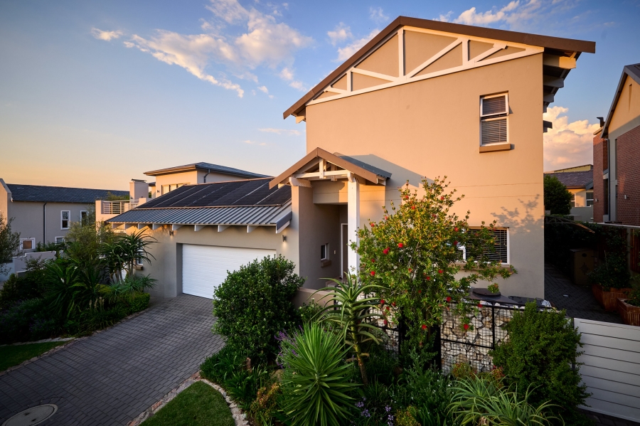 3 Bedroom Property for Sale in Waterfall Country Village Gauteng