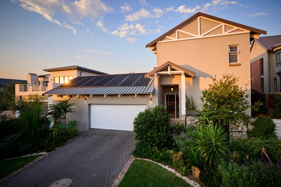 3 Bedroom Property for Sale in Waterfall Country Village Gauteng