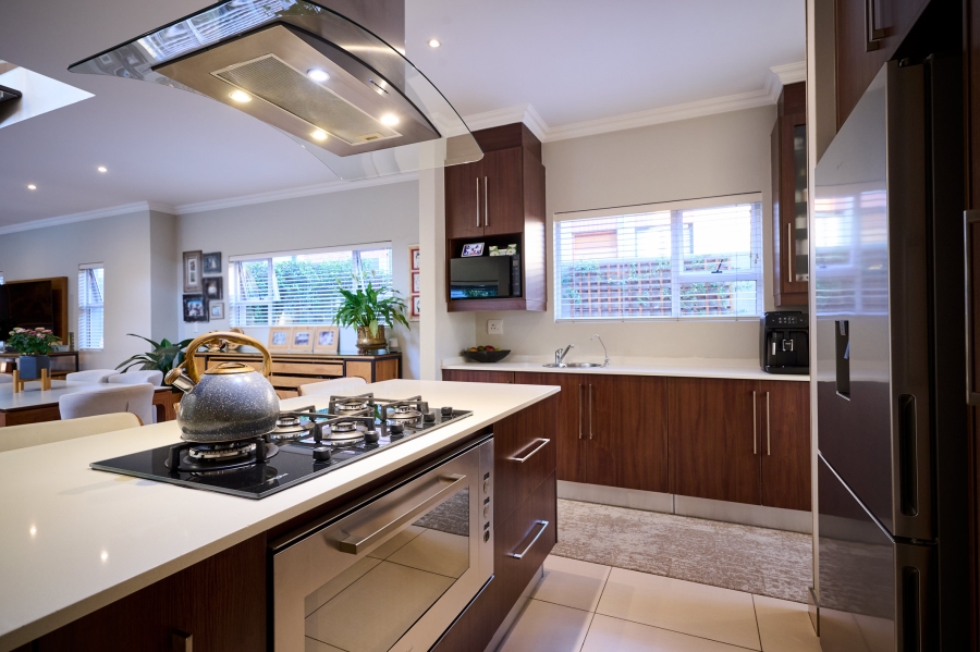 3 Bedroom Property for Sale in Waterfall Country Village Gauteng