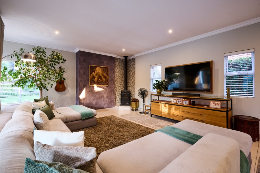 3 Bedroom Property for Sale in Waterfall Country Village Gauteng